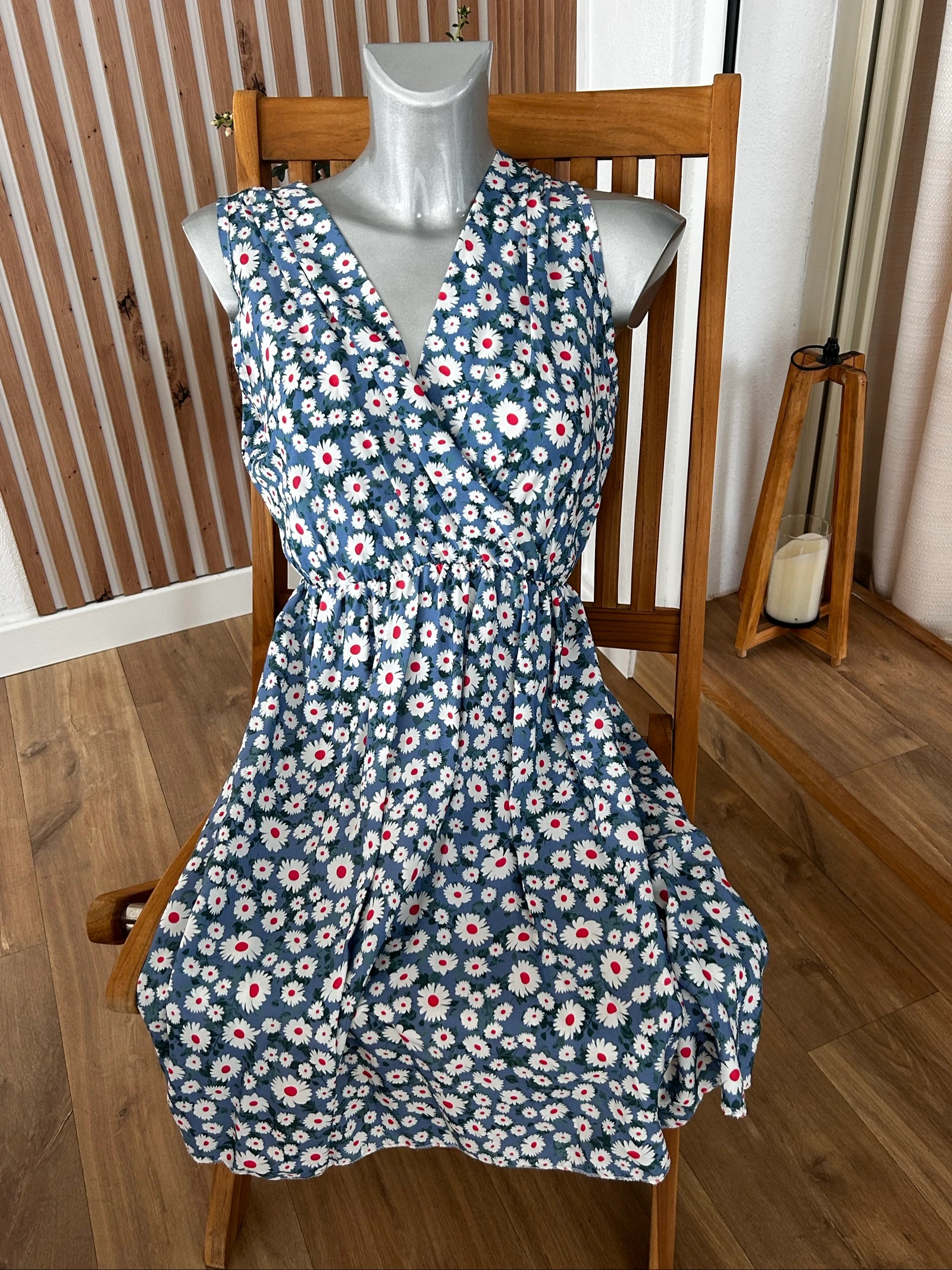 New daisy floral dress with tag – One size S/M – Wrap style – photo 7